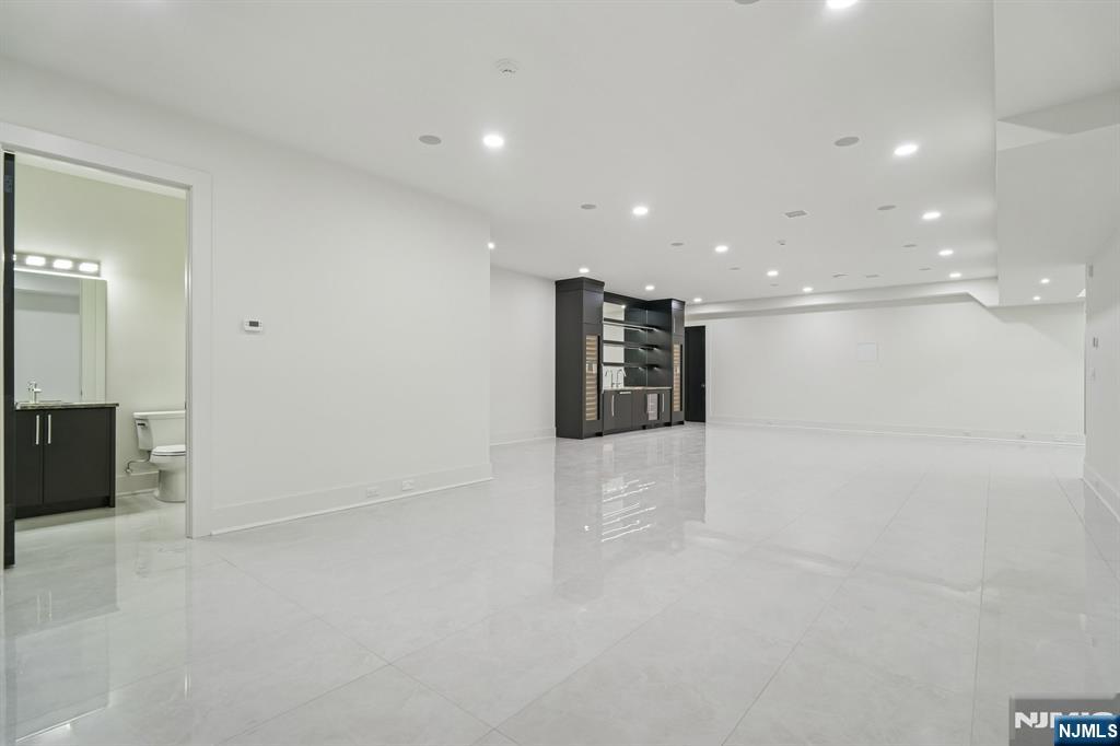 50 Roberts Road — photo 46