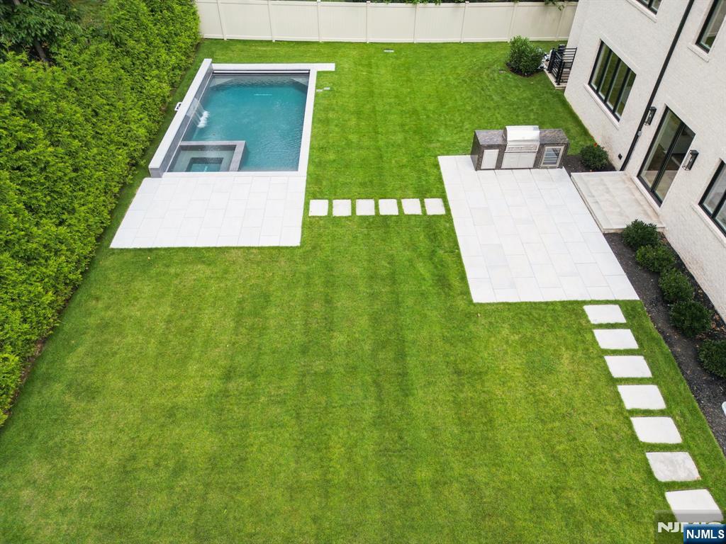 50 Roberts Road — photo 7