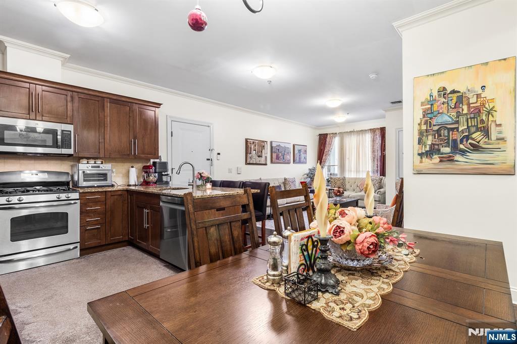 255 Laird Avenue 2 - Photo 5