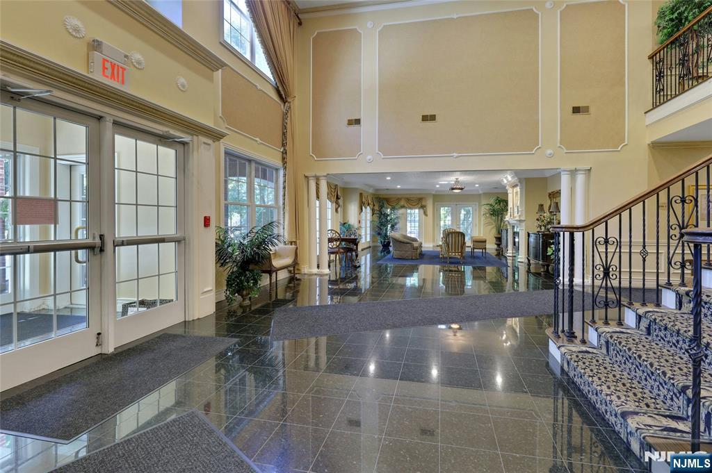 100 Ridgewood Road 215 - Photo 4