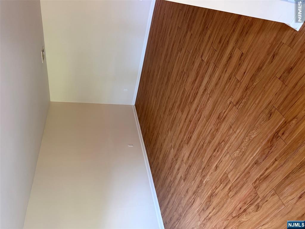 352 Sutton Place 352 - Photo 5