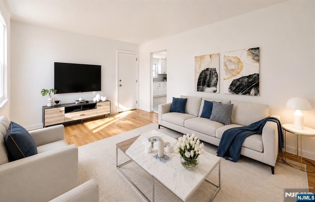 114 King Street 3 - Photo 2