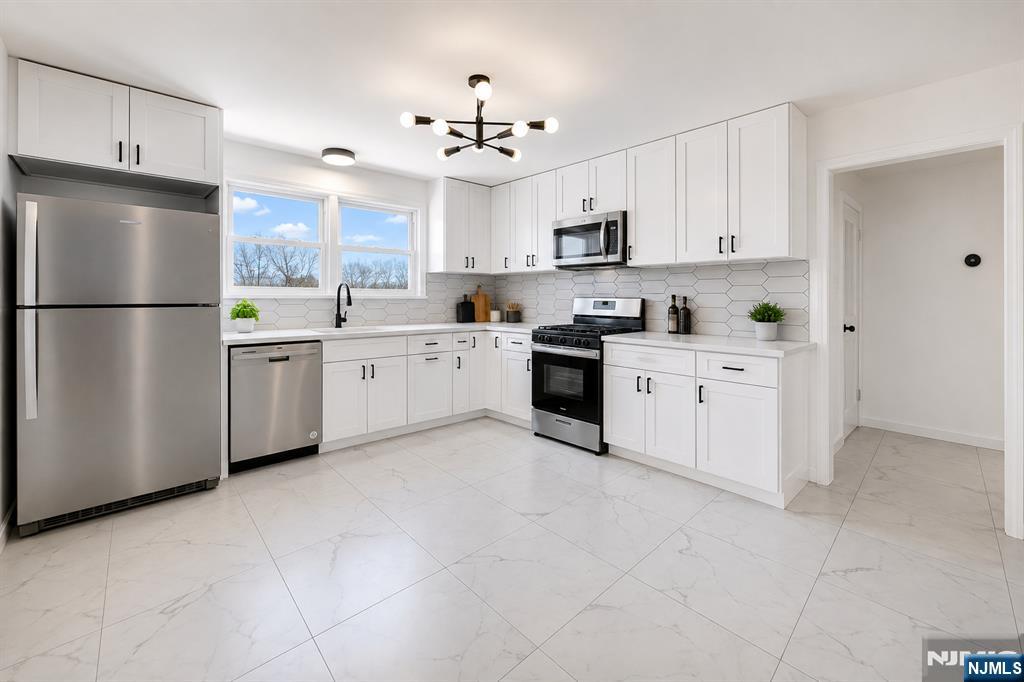 114 King Street 3 - Photo 3