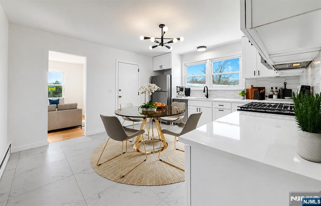 114 King Street 3 - Photo 4