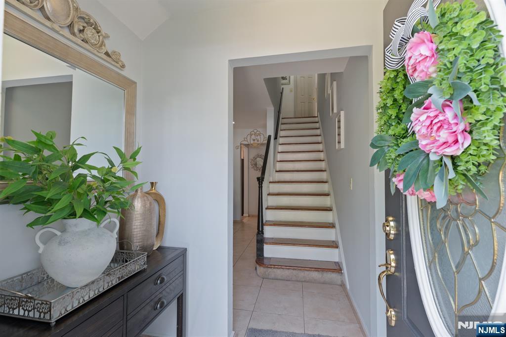 36-14 Northern Drive - Photo 2