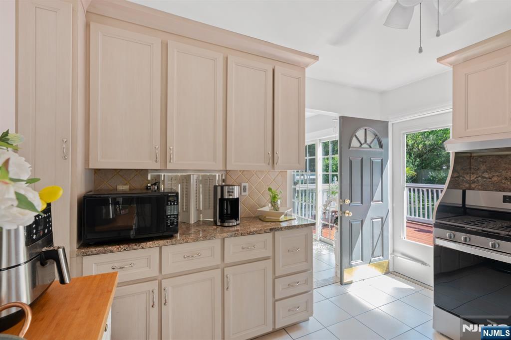 36-14 Northern Drive - Photo 4