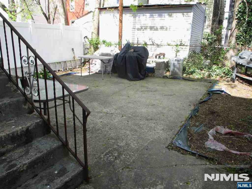 38 Armstrong Avenue - Photo 3