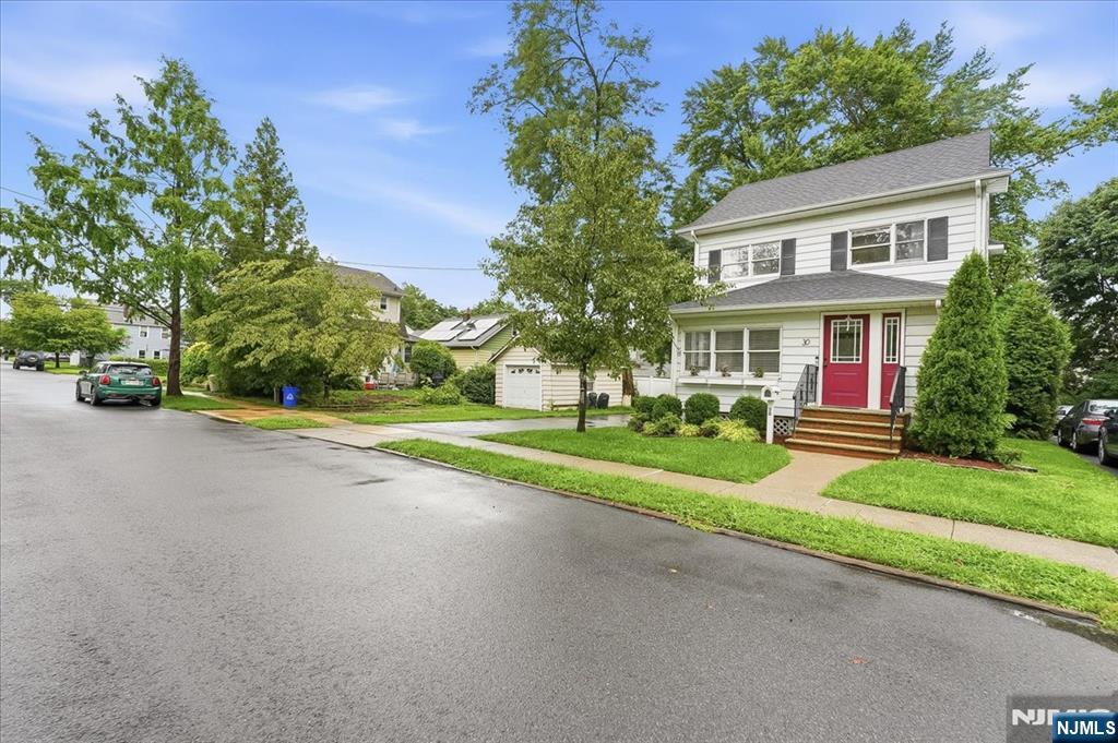 30 Genevieve Avenue - Photo 2