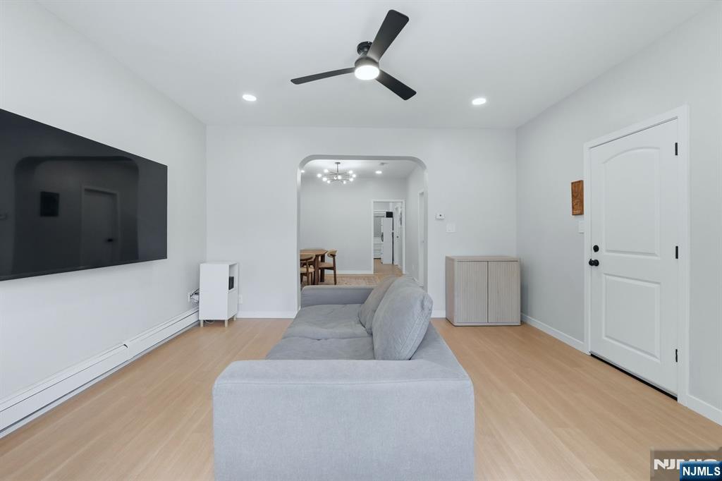 42 Lawrence Street - Photo 2
