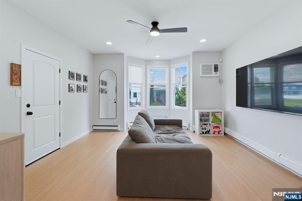 42 Lawrence Street - Photo 3