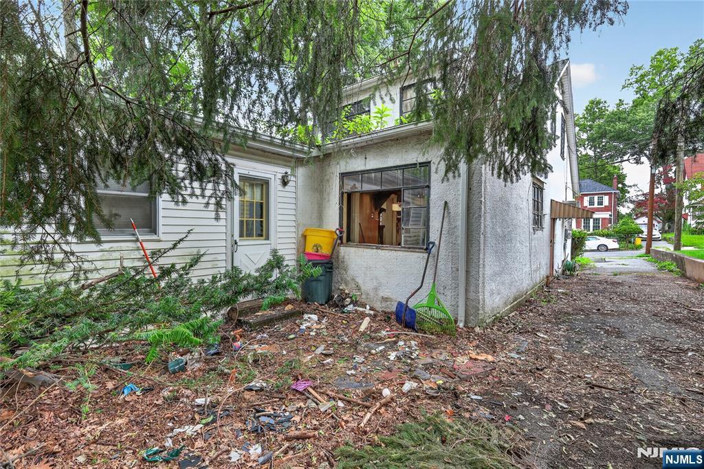 162 Bogert Street