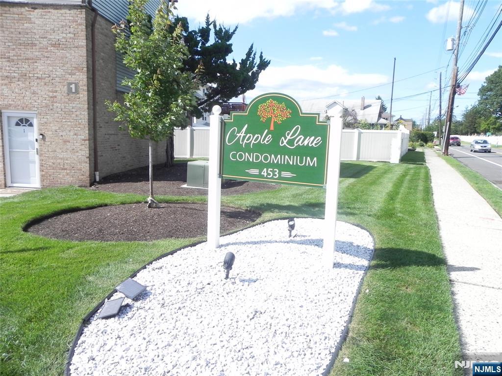 453 Liberty Street 11 - Photo 2