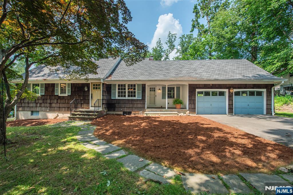 8 Haring Drive - Photo 1