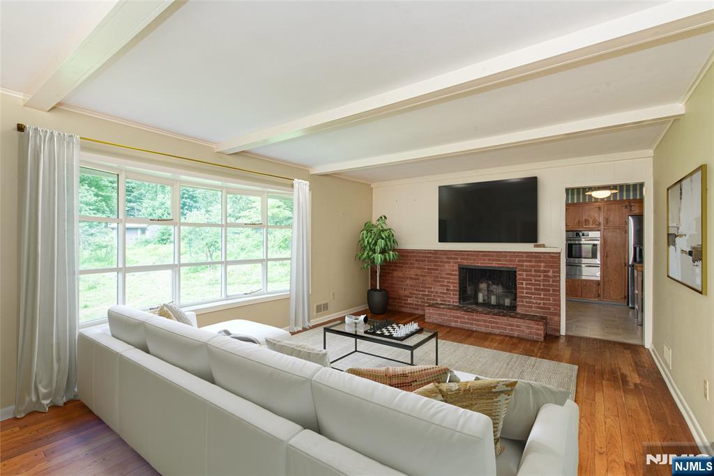 8 Haring Drive - Photo 3