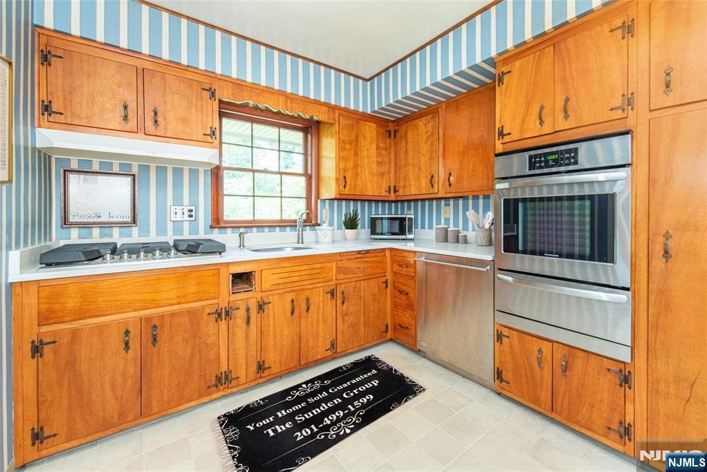 8 Haring Drive - Photo 5