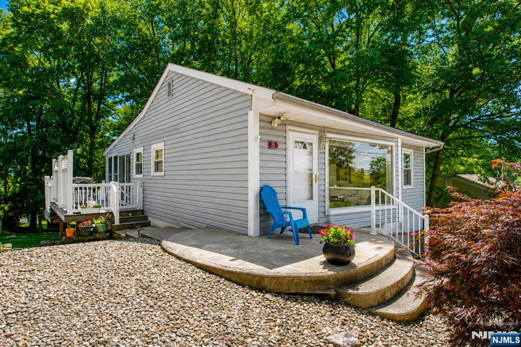 23 Algonquin Avenue - Photo 1