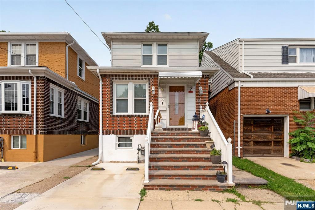 391 Morningside Avenue - Photo 1