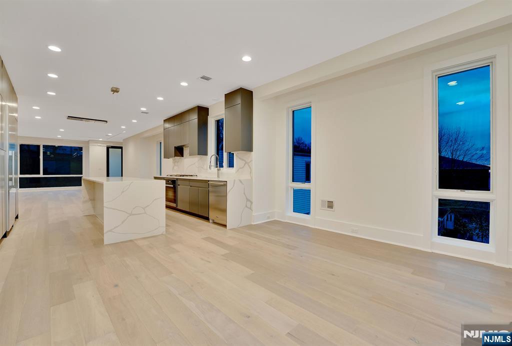 Photo 3 of Townhouse for sale at 529 5th Street #A, Palisades Park, NJ 07650 | MLS# 26029206 | Listing updated on 2026-09-15
