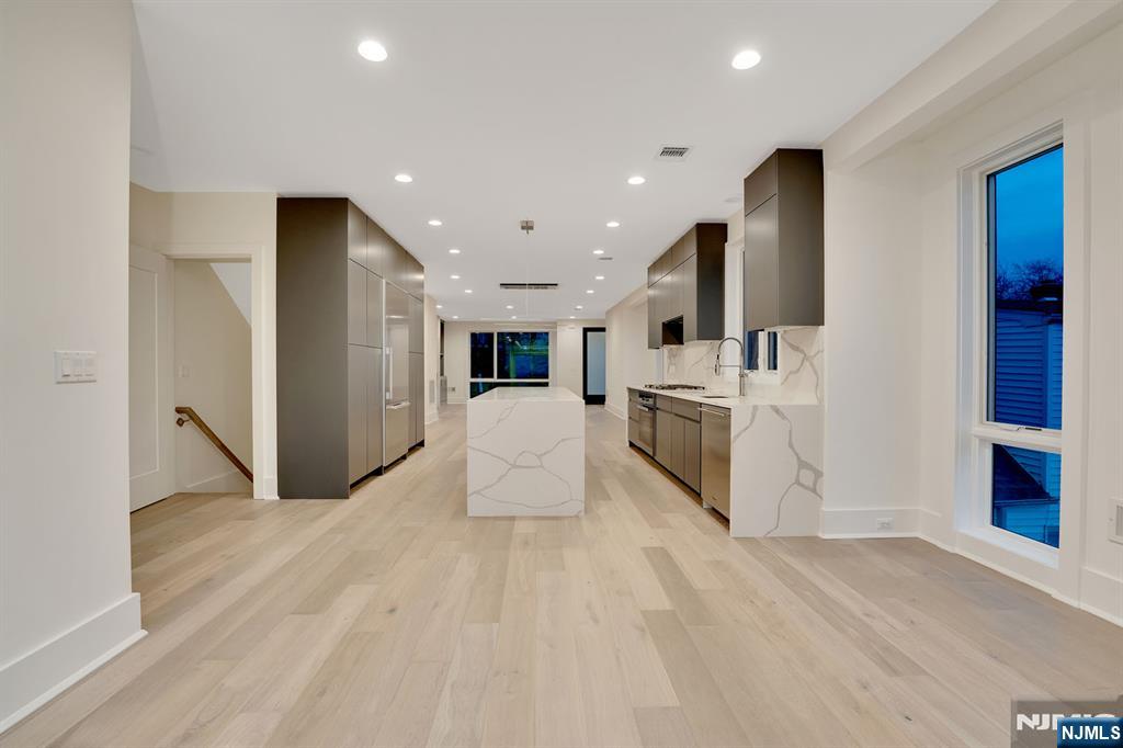 Photo 3 of Townhouse for sale at 529 5th Street #A, Palisades Park, NJ 07650 | MLS# 26029206 | Listing updated on 2026-09-15