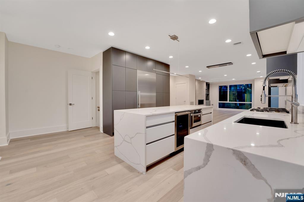 Photo 4 of Townhouse for sale at 529 5th Street #A, Palisades Park, NJ 07650 | MLS# 26029206 | Listing updated on 2026-09-15