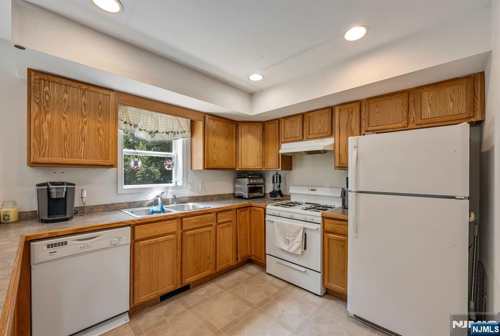 68 Greenwood Avenue