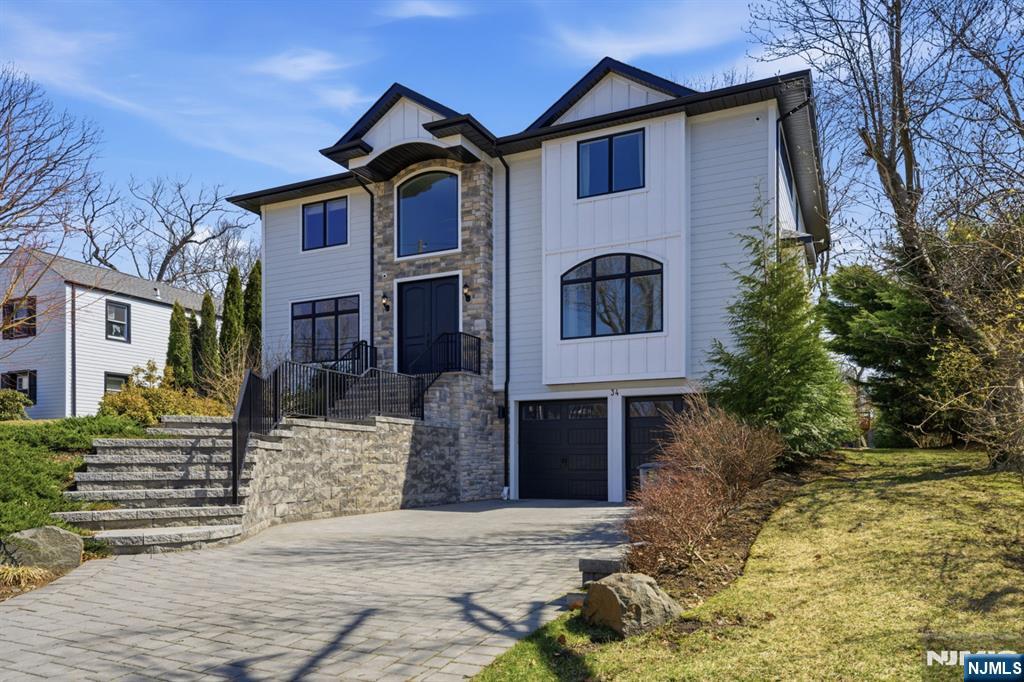 34 Dubois Avenue - Photo 1