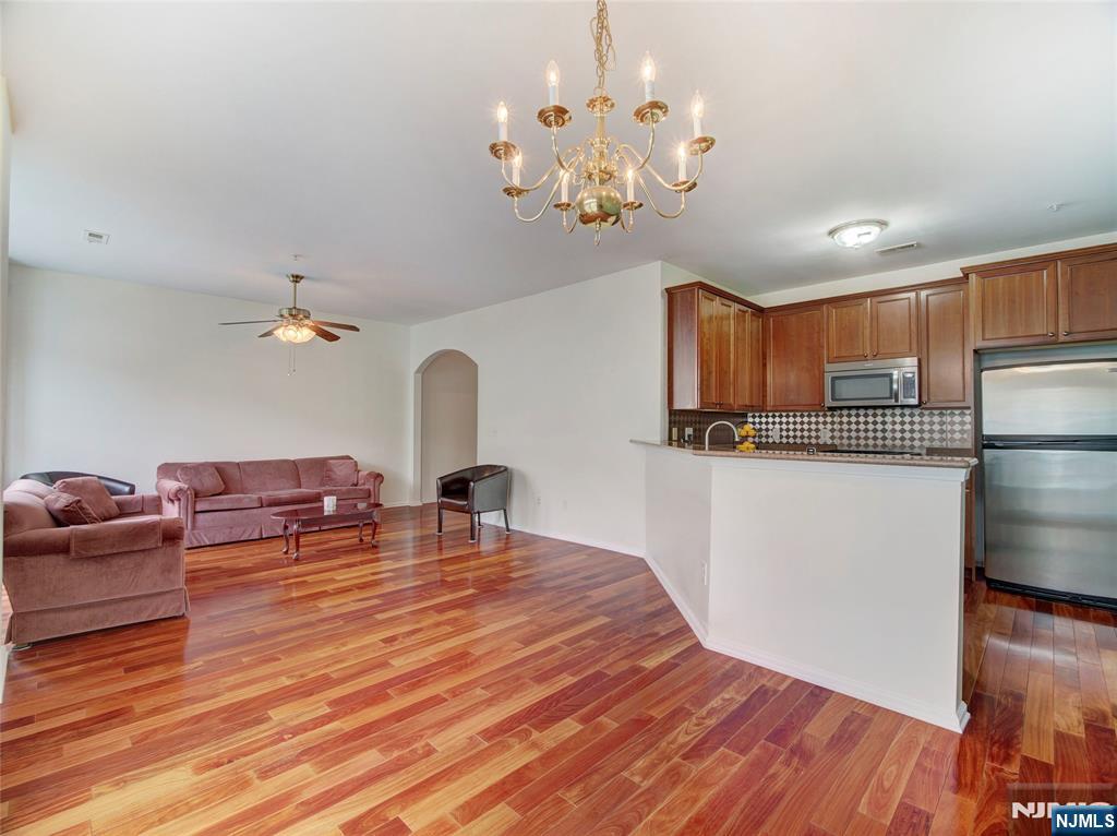 1112 Hamilton Street - Photo 4