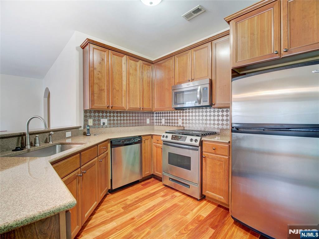 1112 Hamilton Street - Photo 5