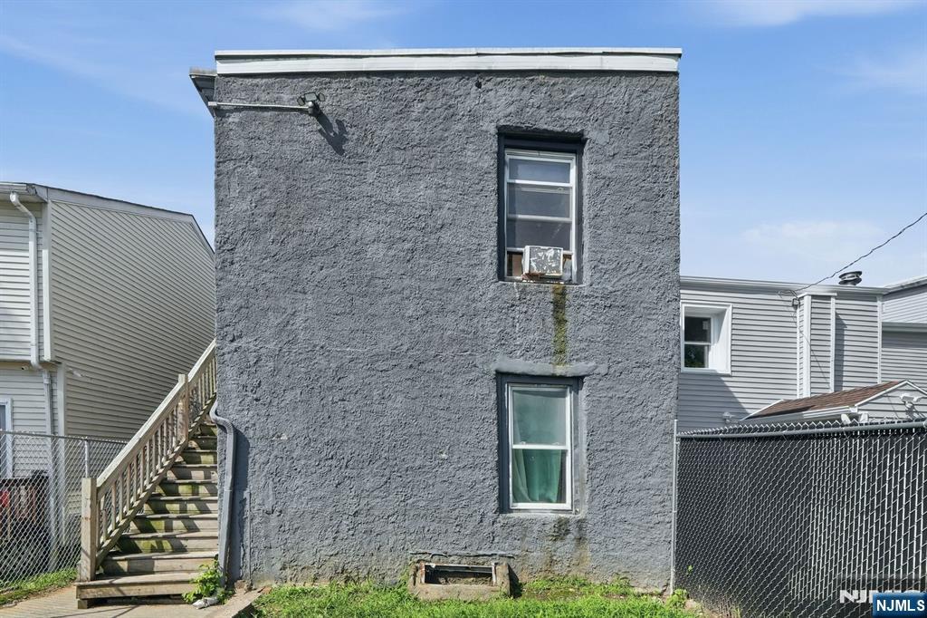 32 Jefferson Street