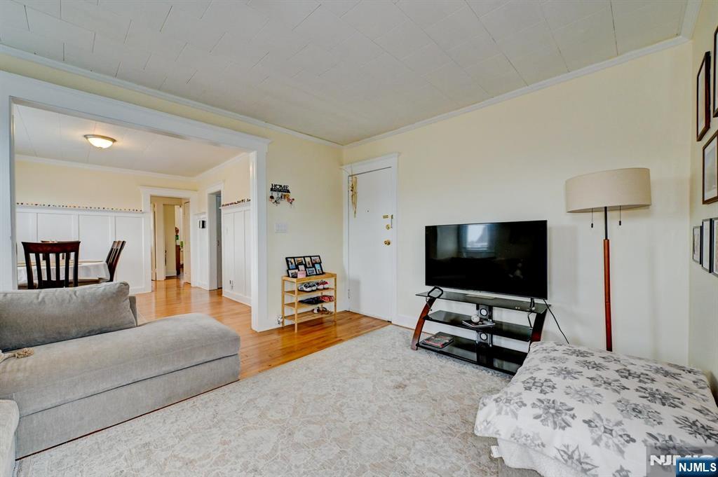 275 Greylock Parkway