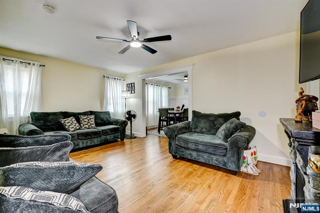 275 Greylock Parkway - Photo 5