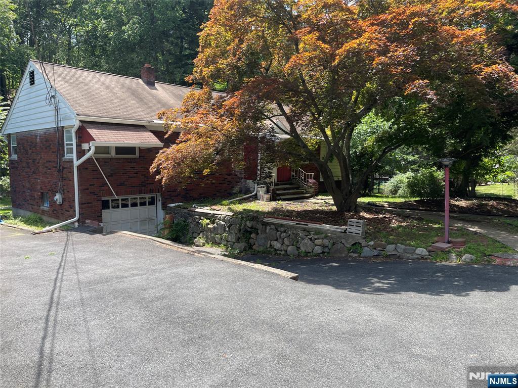 84 Grove Street - Photo 3