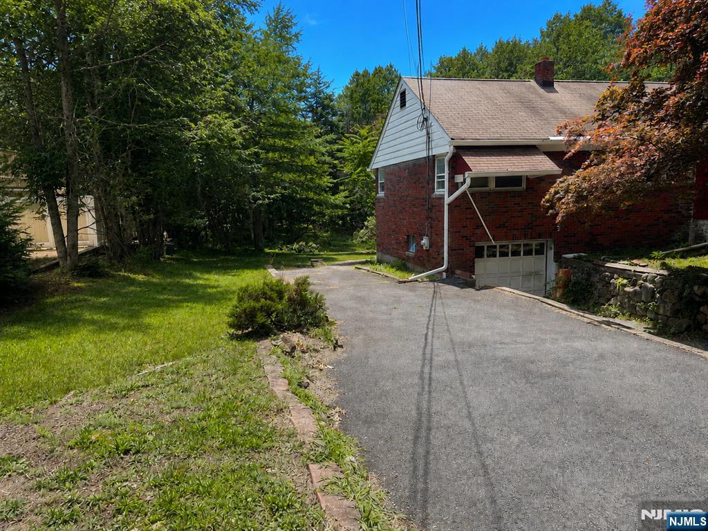 84 Grove Street - Photo 4