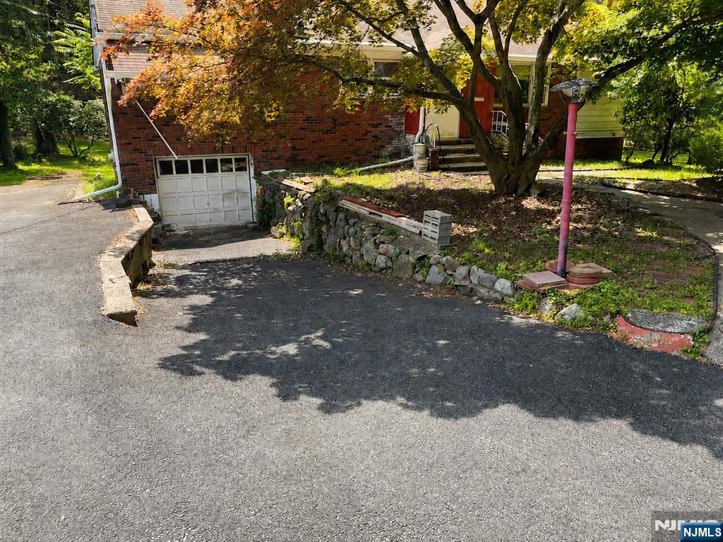 84 Grove Street - Photo 5