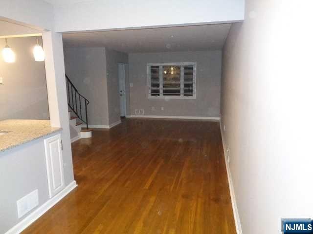 124 Pleasant Avenue 124 - Photo 5