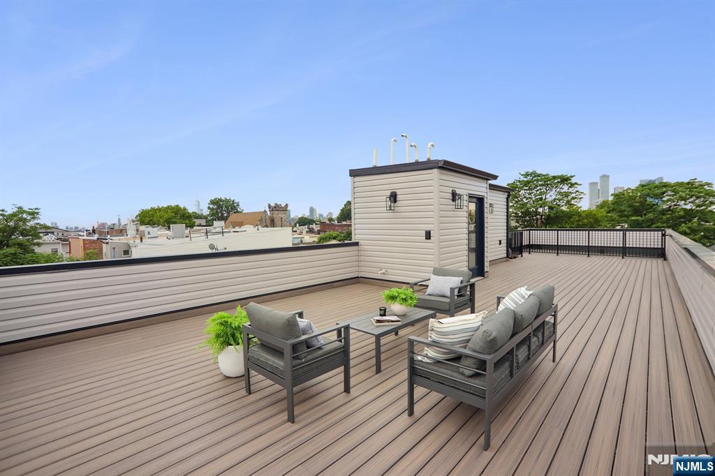 78 Zabriskie Street #3