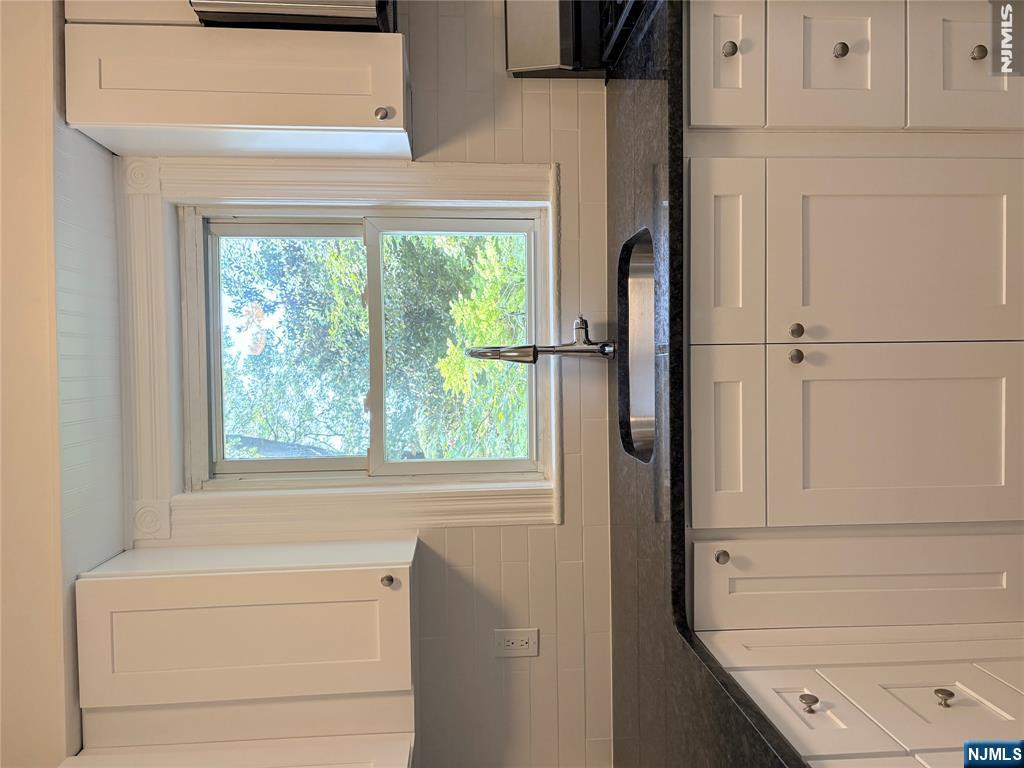 150 Jane Street - Photo 5
