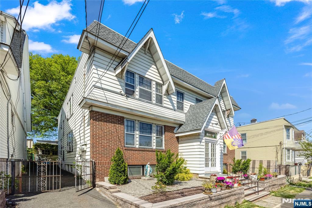 193 Dukes Street - Photo 2