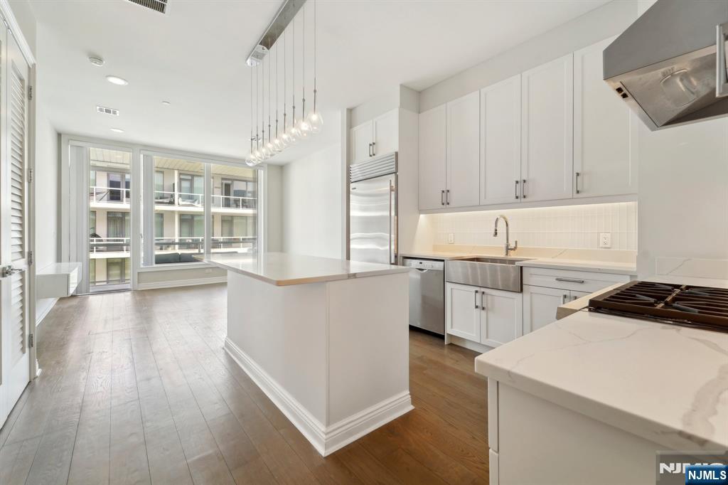 3 Somerset Lane 505 - Photo 3