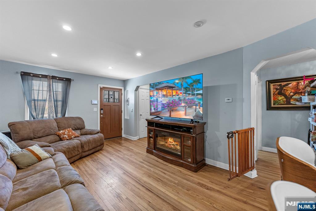 789 Harvard Place - Photo 4