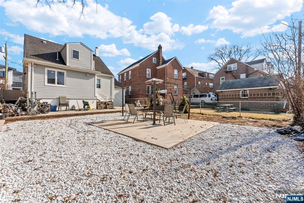 789 Harvard Place