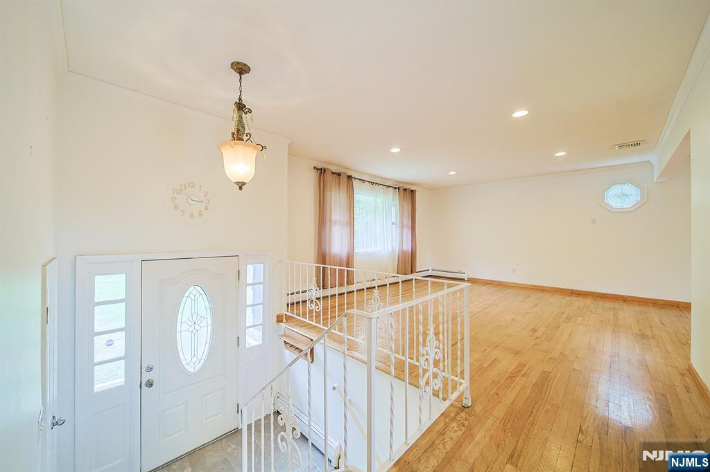 28 Forest Place - Photo 4