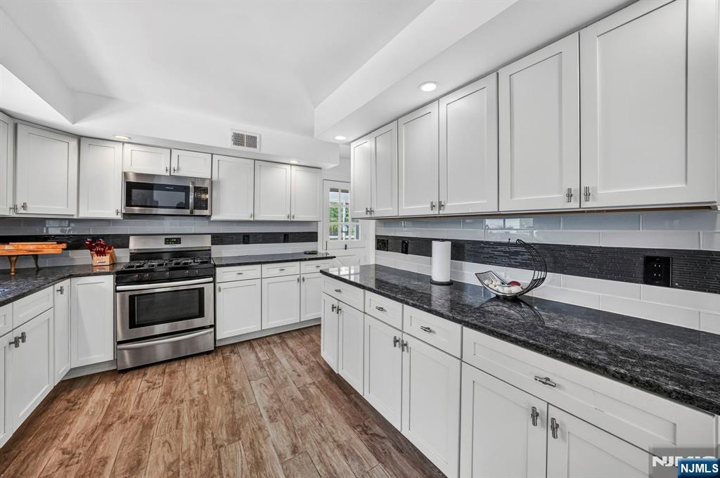 840 Lopatcong Street - Photo 15