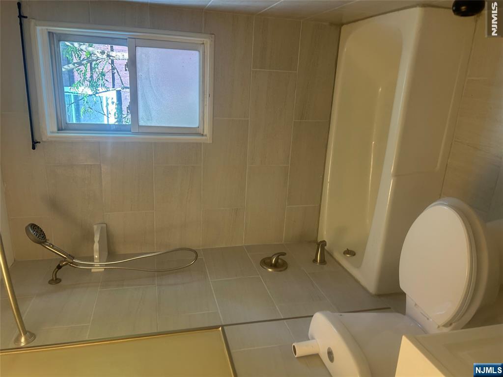 105 Crawford Street - Photo 2