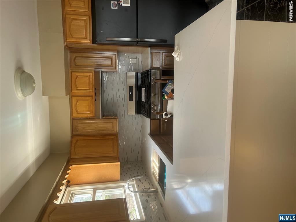 105 Crawford Street - Photo 4