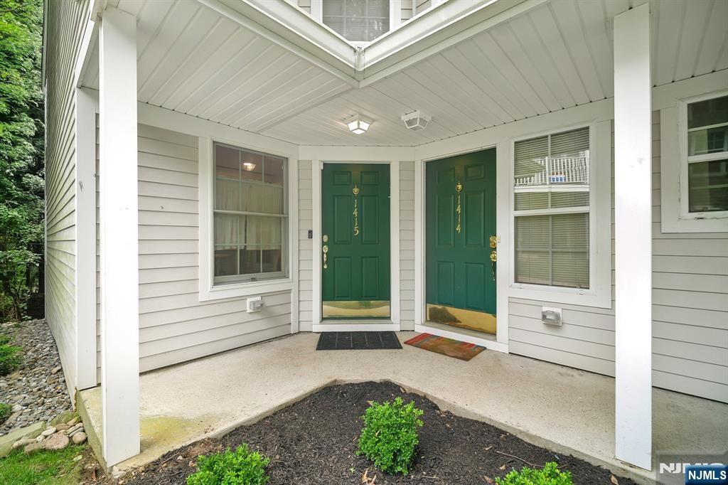 1415 York Street - Photo 2