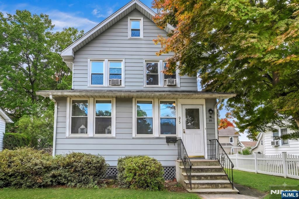 95 Magnolia Avenue - Photo 1