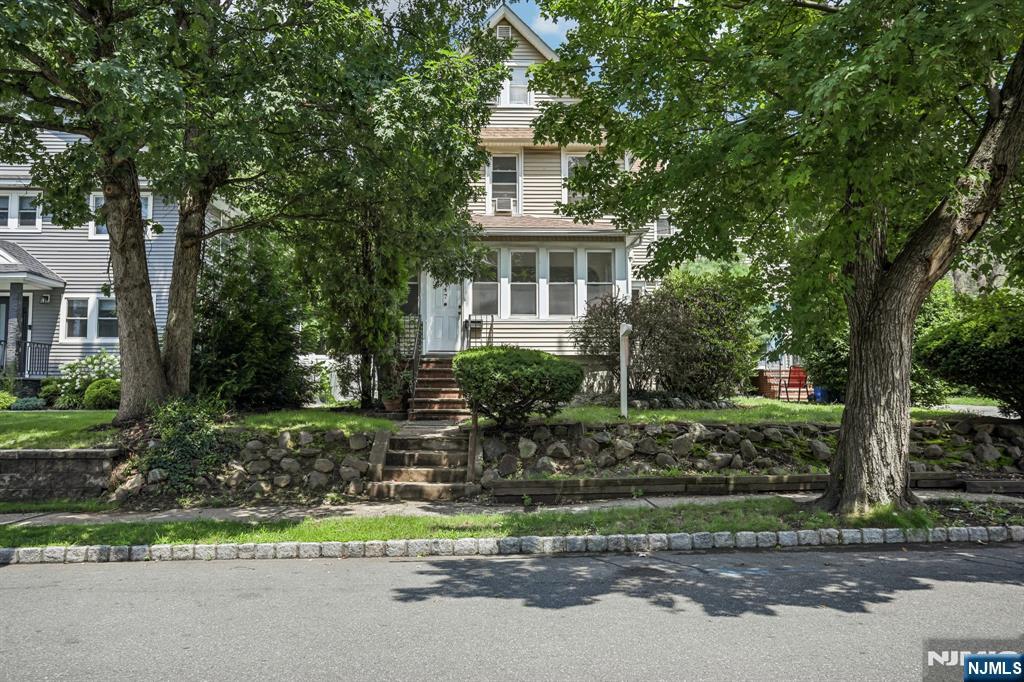 147 Phelps Avenue