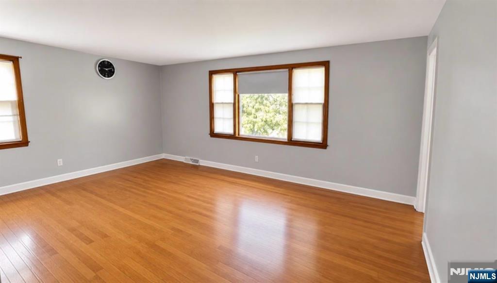 212 E Clinton Avenue 2 - Photo 2