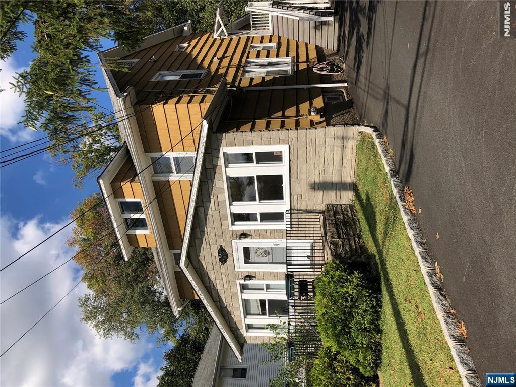 45 Diamond Bridge Avenue 2 - Photo 1